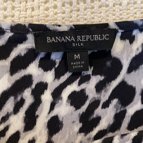 Banana Republic Silk Cami - Picture 7 of 9